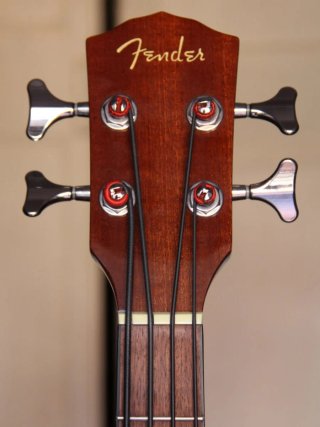 Bajo Acústico Fender
