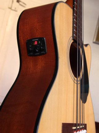 Bajo Acústico Fender