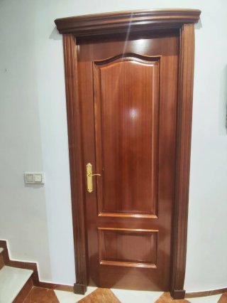 Puertas de paso madera sapeli