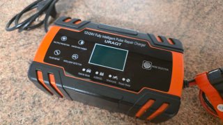 Cargador Batería Coche URAQT 12V/24V