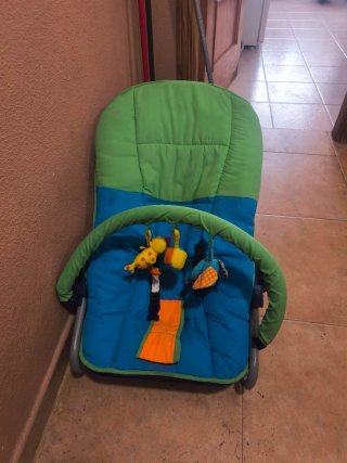 Balancín y cuna de coche para bebé