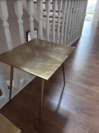 Mesita auxiliar dorada Zara Home