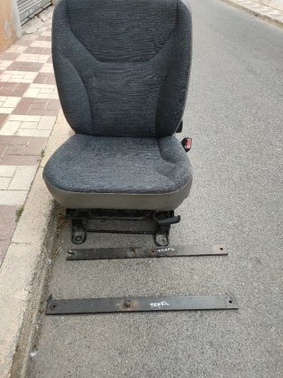 ASIENTO DELANTERO DERECHO RENAULT TRAFIC II