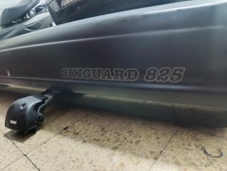 Cofre-baul  portaequipajes Thule SKIGUARD 825