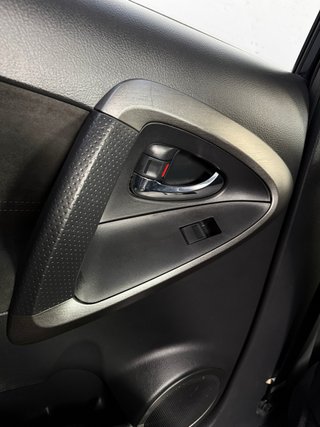 Toyota RAV4 2012