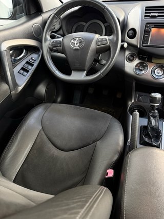 Toyota RAV4 2012