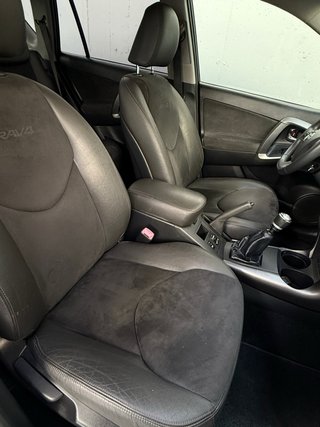 Toyota RAV4 2012