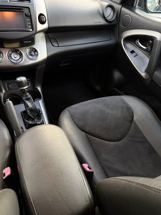 Toyota RAV4 2012