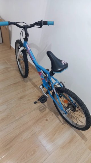 Bicicleta infantil azul Decathlon