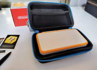Nuovo Nintendo 2DS XL Bianco/Arancione - Con scatola