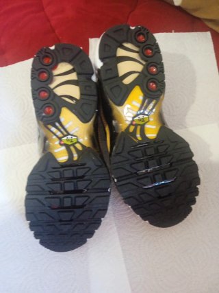 Zapatillas Nike Air Max Plus TN SE Dorado Blanco
