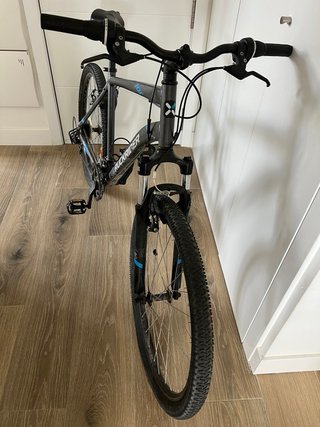 Bicicleta ROCKRIDER ST100 Gris
