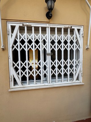Rejas de seguridad blancas
