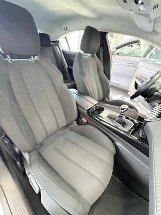 Peugeot 5008 Peugeot 5008 1.5 BlueHDi 96kW (130CV) S&S Active