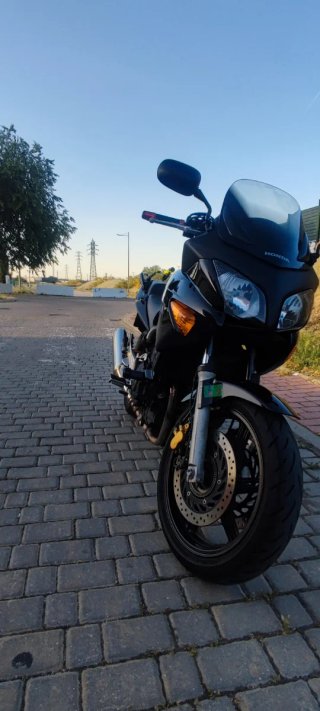 Honda CBF600S Negra