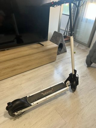 Patinete eléctrico URBIKES – 390km – 190 €