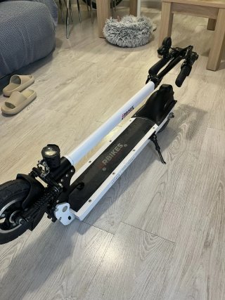 Patinete eléctrico URBIKES – 390km – 190 €