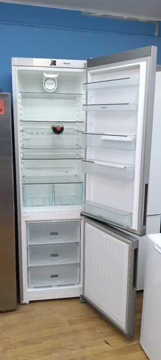 NEVERA COMBI MIELE NO FROST ENERGÍA A+