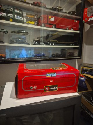 Ferrari GTO 1984 1/24 Burago