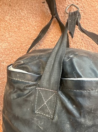 Saco de boxeo Everlast negro