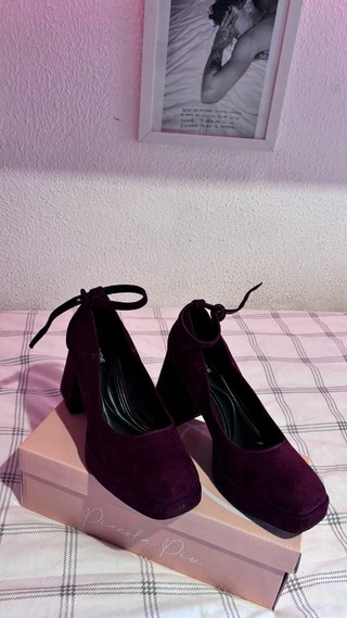 Tacones vino con plataforma y pulsera