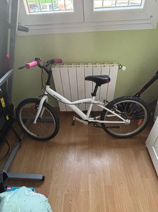 Bicicleta infantil Btwin blanca