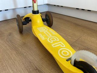 Patinete infantil Micro 3 ruedas amarillo