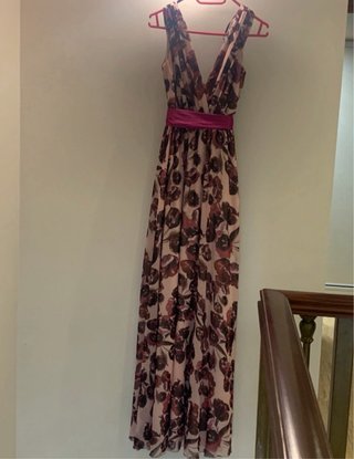 Vestido largo floral boda