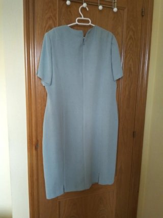 Vestido verde manga corta. Talla 52.
