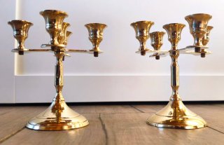 Coppia Di Candelabri In Ottone A 5 Bracci