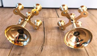 Coppia Di Candelabri In Ottone A 5 Bracci