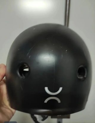 Casco infantil negro Seafor