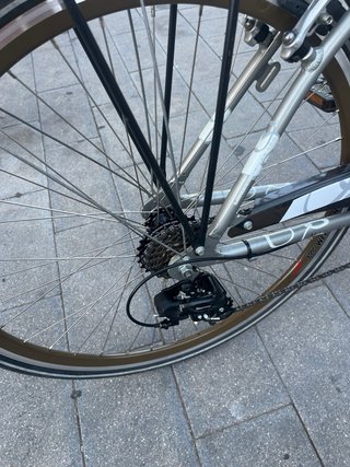 Bicicleta de paseo con cesta