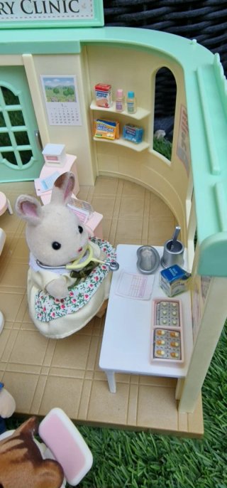 Clínica Sylvanian Families + Dentista