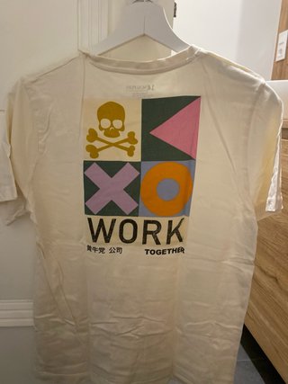 Camiseta Scalpers Beige Manga Corta
