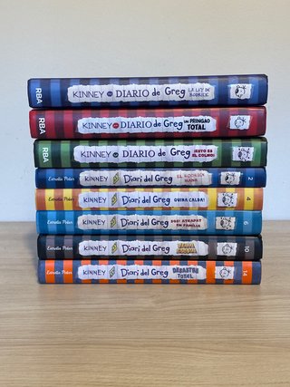 Libros del Diario de Greg en catalán y castellano