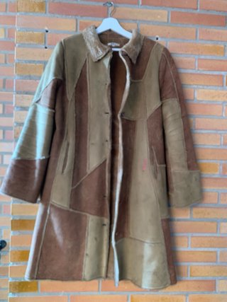Abrigo piel DKNY talla 16 equivalente T.38