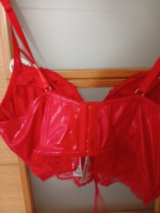 A estrenar . 2 crop top push up