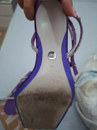 Sandalias Moradas con Brillantes Tacon