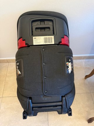 Silla coche Kinderkraft negra y roja