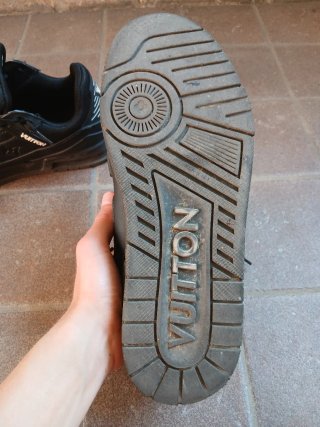 Scarpe Louis Vuitton Trainer Nere e bianche taglia