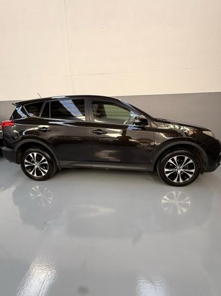 Toyota RAV4 2015