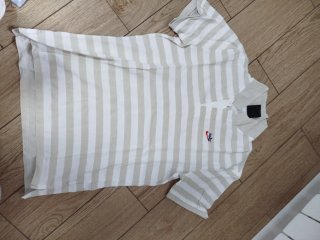 Polo Nike Rayas Beige y Blanco