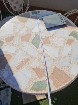 Hierro Forjado Auténtico y Mosaico de Piedra