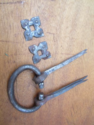 Tirador antiguo forja, asa siglo XVIII.