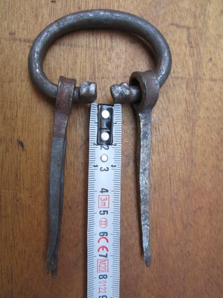 Tirador antiguo forja, asa siglo XVIII.