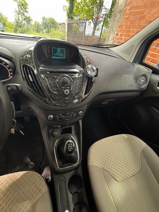 Ford Tourneo Courier 2015