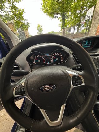 Ford Tourneo Courier 2015