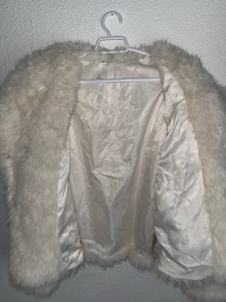 Abrigo de pelo blanco