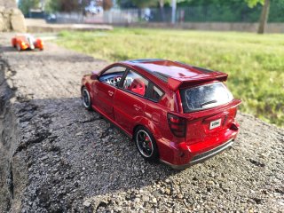 1/18 Road Signature Pontiac Vibe GTR